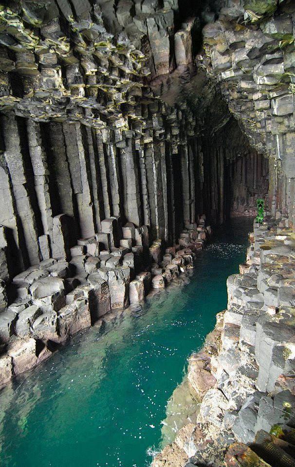 “洞穴的旋律”，苏格尔洞。斯塔法岛，英国...