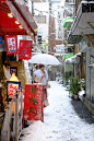 Snow in Asakusa, Japan