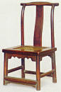 34、榉木小灯挂椅 •清朝
通高835mm，典型“苏做”小型灯挂椅，比一般常见制式小些。造型简练、用材粗硕、有一种稚拙的雅趣。