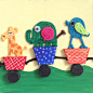 虾米乐创意儿童手工 原创手工 亲子游戏 DIY制作 儿童画 三只小动物要过河 儿童房装饰画 #废物利用# #手工# #DIY#