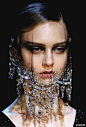 Armani Privé Haute Couture FW 2012｜一帘幽梦，令人惊艳的神秘水晶面纱…@北坤人素材