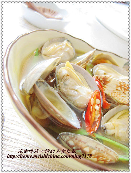 简单又鲜美的韩式料理：豆酱蛤蜊汤

...