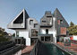 【两栋住宅 in 六家房客】nodo17-architects/Manuel Pérez Romero 设计，位于西班牙，这两栋半独立式房屋共有六个家庭入住。http://bit.ly/17qdmLy

(11张)