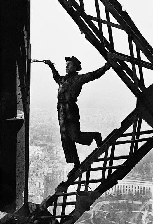1939, 埃菲尔铁塔的油漆工 马克·吕...