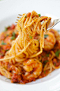 Shrimp Spaghetti - the easiest and most delicious shrimp pasta that even the pickiest eater likes, quick, easy and takes 20 mins.