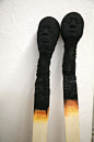德国艺术家wolfgang stiller创作的烧焦碳化的火柴人作品