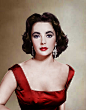 Elizabeth Taylor Bio Biography | Elizabeth Tayl... - 有道图片