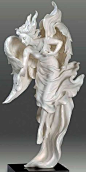 天使雕塑由Gaylord Ho