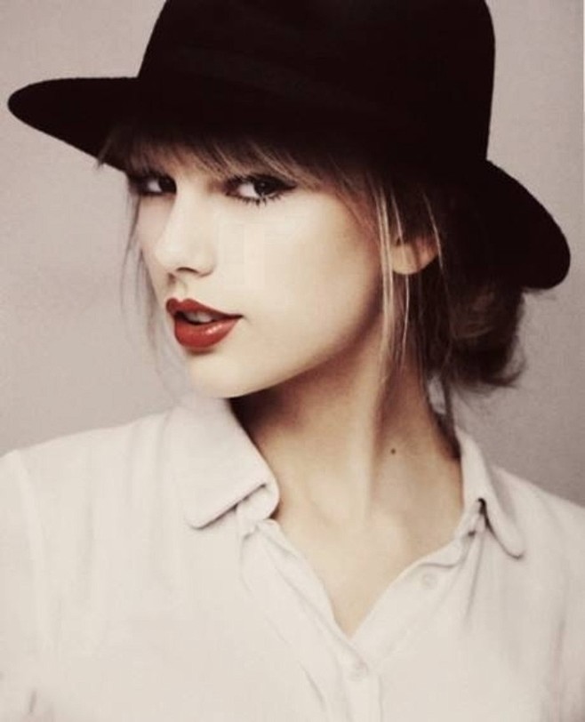 泰勒·斯威夫特（Taylor Swift...