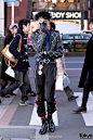 #原宿街拍# Ryunosuke, 16岁，搭配：Versace Madonna & Child Leather Jacket, YSL, 99%IS- & Alice Black O网页链接 ​​​​