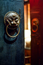 Chengdu - Door in Jinli street - China / Flickr