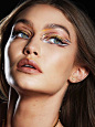 Gigi Hadid wears Metallic Sunset Eye Makeup from Maybelline