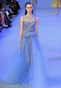 Elie Saab 2014春夏高级定制礼服，柔软、纤细、精致、华靡典雅。