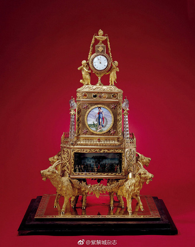 1745年左右，以动物支撑钟体的钟表崭露...