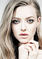 Amanda Seyfried.: 