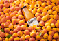 黄桃汁美食饮料酒水合成海报创意设计-大背景图素材-水果黄桃水蜜桃素材背景