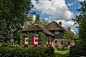 Onde as habitaçoes são assim e onde a circulação de carros foi proíbida, Giethoorn - LikeFotos : Giethoorn, conhecida como a "Veneza do Norte" é uma das cidades da Holanda onde a circulação de carros foi proíbida.