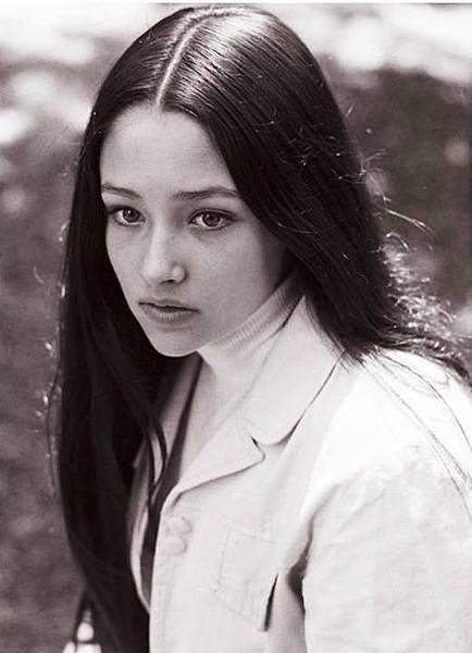 奥丽维娅·赫西（Olivia Husse...