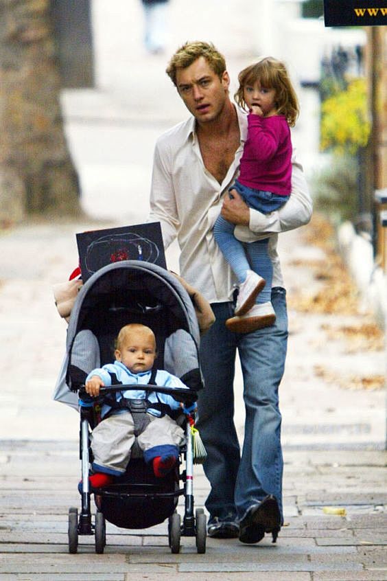 Hot Celebrity Dads -...