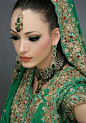 印度新娘~好华丽的孔雀绿服饰