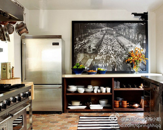 家居设计师尧小姐厨房是极具功能性的空间，...