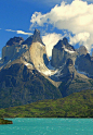 Los Cuernos del Paine from Lago Nordenskjöld, Patagonia, Chile (by Ben Price).