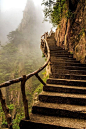 山的楼梯，中国
Mountain Stairway, China