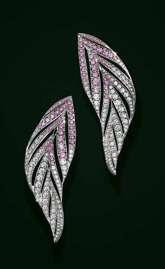 Earrings in platinum...