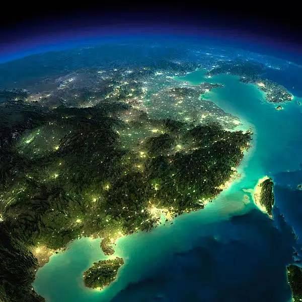 NASA航拍地球各地夜景 夜光璀璨、美到...
