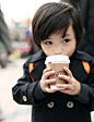 cute baby drinking coffee
喝咖啡的小孩纸