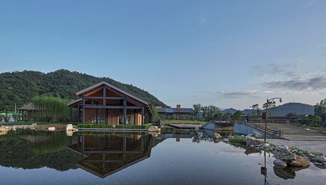 街子古镇梅驿广场和青鸾公园，四川崇州 /...