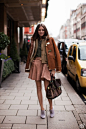 上东区名媛#Olivia Palermo#的私下穿搭。名副其实的白富美+瘦……有人说她的模特老公就是她最好的“配饰”。