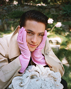 癫吒吒采集到Cole sprouse