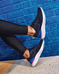 Nike Epic React Flyknit 女子跑步鞋