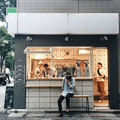 执着你手采集到餐饮店铺 窗户