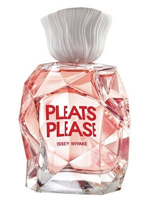 三宅一生带来了一个新的女性香水在2012...