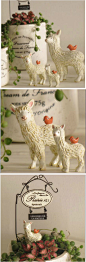 #森小物#可爱小巧的小羊驼，放在花盆里是很好的装饰，真是治愈系的萌宠