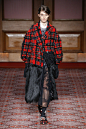 Simone Rocha Fall 2018 Ready-to-Wear Fashion Show : The complete Simone Rocha Fall 2018 Ready-to-Wear fashion show now on Vogue Runway.
西蒙娜·罗莎 2018年秋季成衣