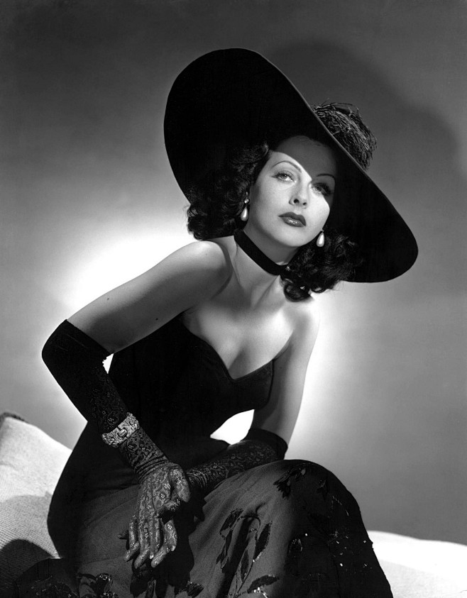 Hedy Lamarr
二战中，美国人从...