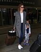 米兰达·可儿 (Miranda Kerr) 带儿子Flynn和男友 Evan Spiegel一起抵达洛杉矶