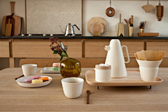 杭州SPARK设计采集到瓷器玻璃不锈钢制品（餐具、茶具、杯具、花瓶等等）