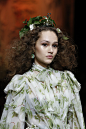 Dolce & Gabbana Fall 2018 Ready-to-Wear Fashion Show : The complete Dolce & Gabbana Fall 2018 Ready-to-Wear fashion show now on Vogue Runway.