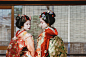 板井女性一緒に京都 - kimono ストックフォトと画像