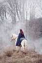 摄影｜美人与马。#作者不明，望告知#