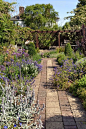 30 English Gardens To Visit - Design Ideas for English Gardens