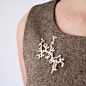 accessories / dendrite brooch