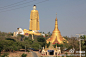 D361 缅甸望濑县：参波达海塔附近的山麓小丘有一座佛塔，一尊90米长的卧佛和世界第二高的立佛。