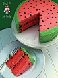 西瓜蛋糕，如此夏日，真是诱惑呀~