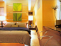 橙色浪漫的现代风格小户型卧室背景墙装修效果图 #采集大赛#