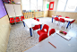 学校课桌椅小红色幼儿园教室